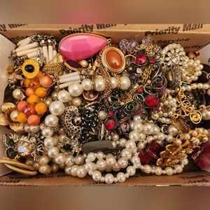Mixed 2lb Vintage-Modern Costume Jewery Lots! Wearable/Resell, Junk/DIY/Repurp!